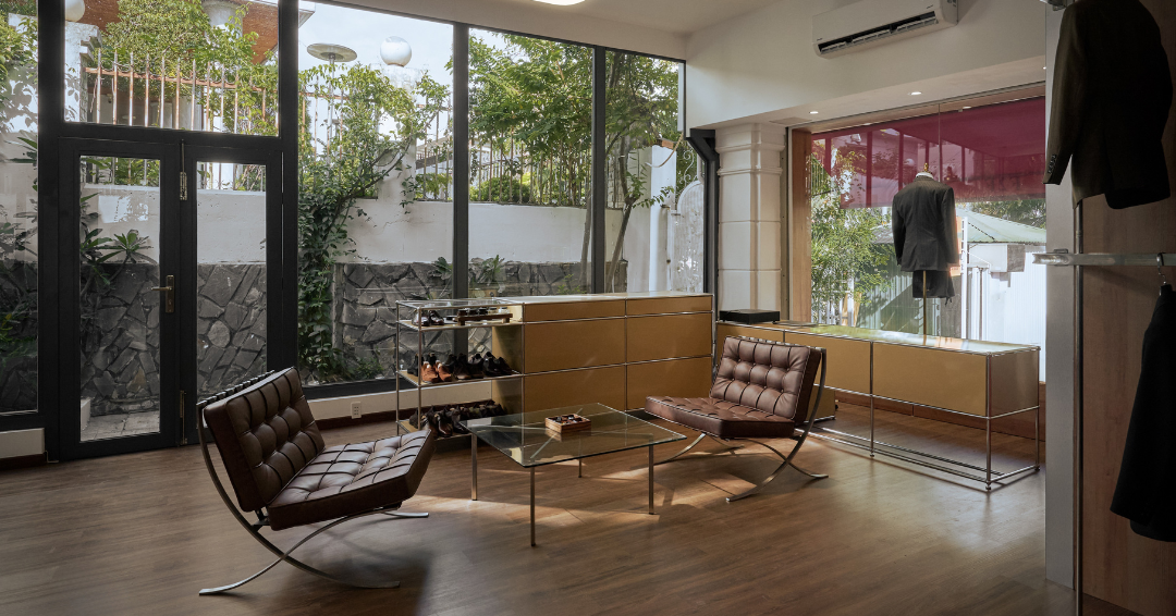 Marcher Saigon — Barcelona chairs and shoe display